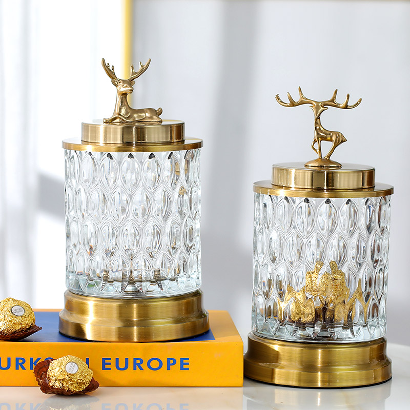 Light extravagant modern crystal glass storage tank with lid candy storage tank Creative Eurostyle living-room decoration pendulum