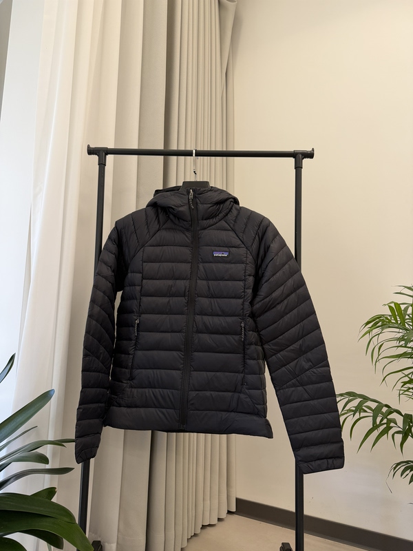 Patagonia Down/Sweater Women's Hooded/Jacket Ribbed down Jacket Lightweight Warm Goose down