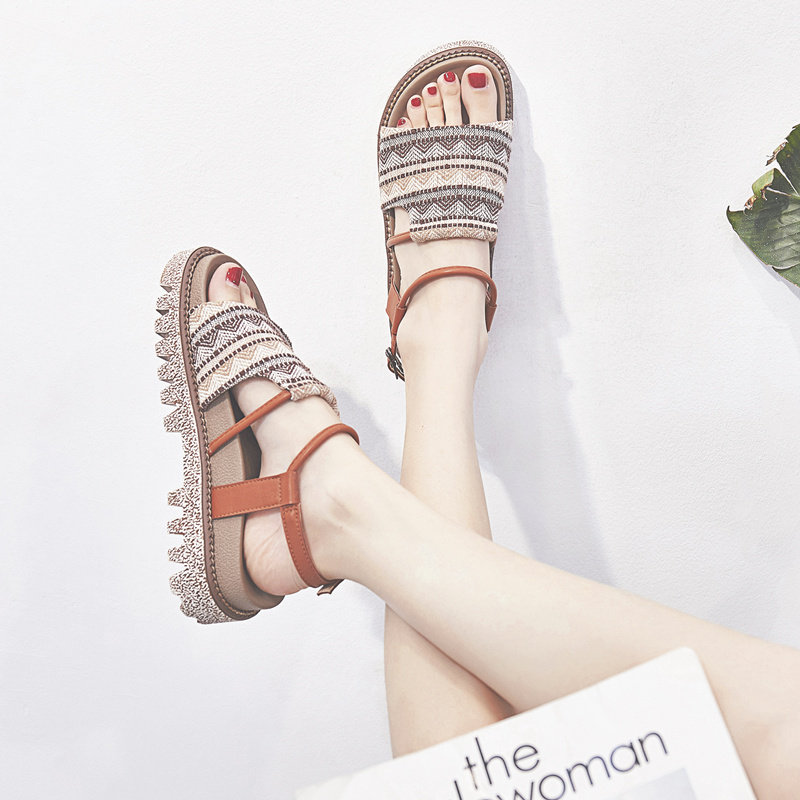 (Luxury little fan) 2021 summer wild thick-soled muffin Roman casual fairy-style chic flat sandals women's tide