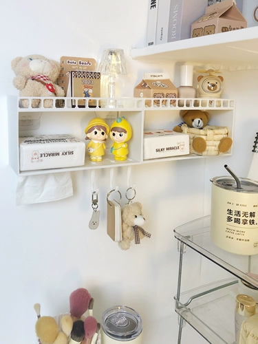 Общежитие лежат на голове кровати со стеной без пунша, кровати на полке, стена висящая настенная хранение артефакт хранения