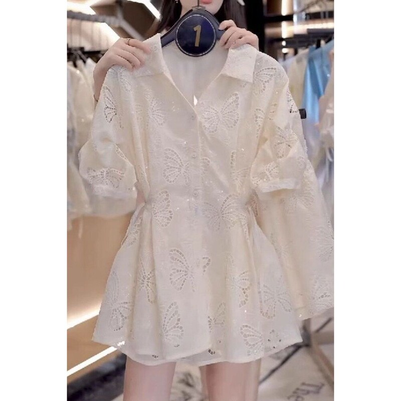 High-End and Elegant Hollow-Out Butterfly Waist-Cinching Short-Sleeved Shirt for Women, White Lace Top