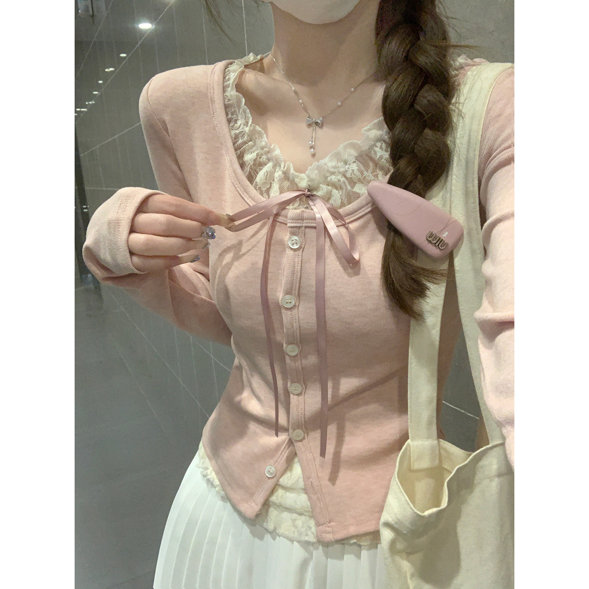 Lace Faux Two-Piece Tie-Waist T-Shirt for Women, Spring and Autumn 2026, Sweet and Spicy BM Single-Breasted Design, Long-Sleeved Base Layer Short Top