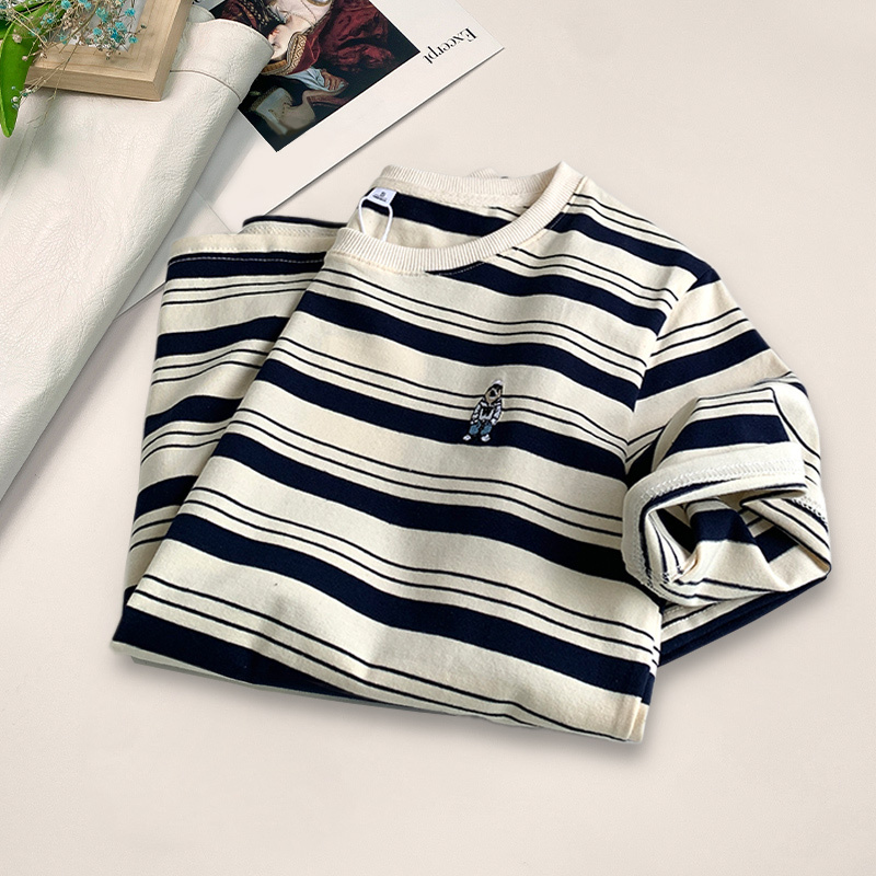 Black and White Striped Short-Sleeved T-Shirt for Women, Summer French Style Color-Blocking Top with a Slimming Design, Regular Shoulder T-Shirt with Bear Embroidery