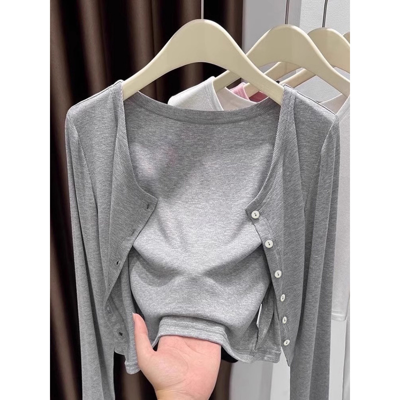 Spring and Autumn 2026 Minimalist Style Fashionable Knitted Cardigan for Women, Lazy and Relaxed Feel, Long-Sleeved Versatile Casual Short Jacket
