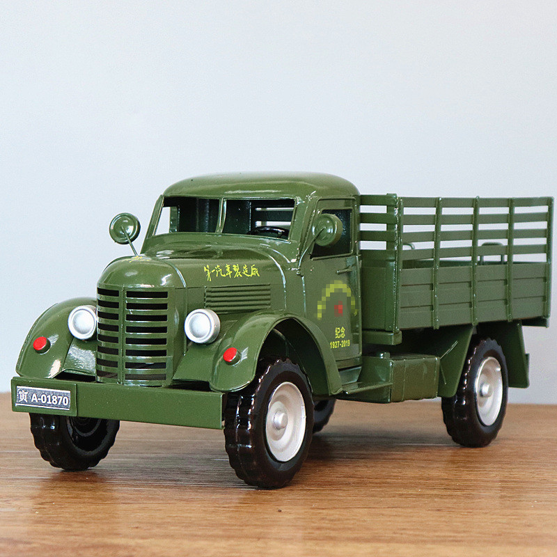 Handmade Tinplate People's Liberation Army Vehicle, Old Truck Model, Classic Car, Jeep, Tricycle Motorcycle, Gift Ornament