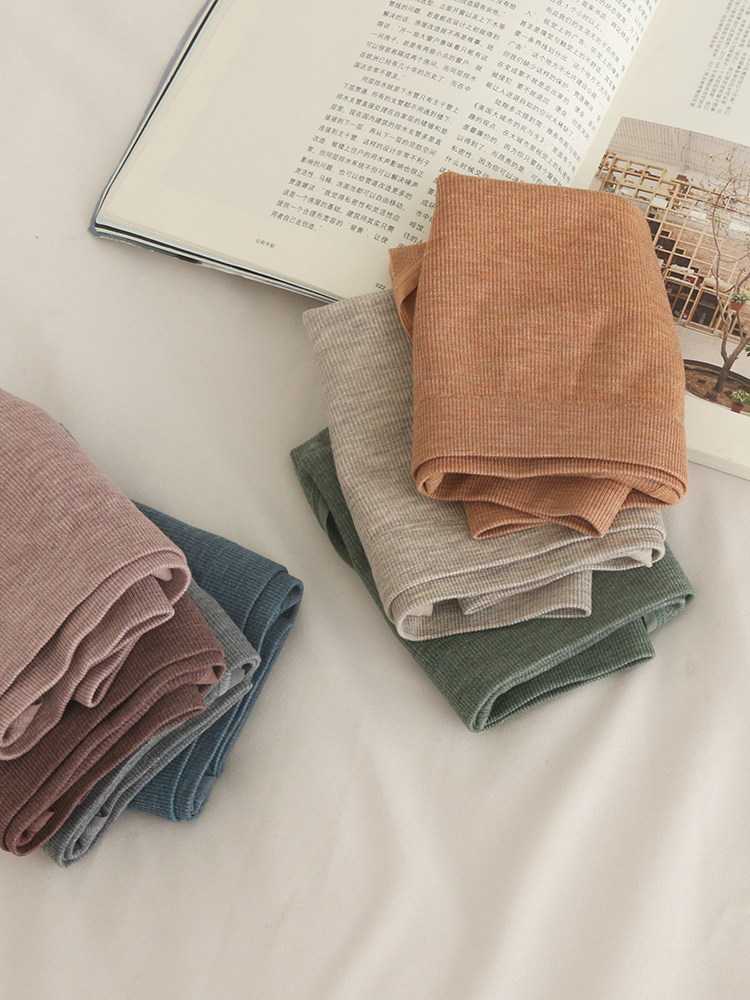 Soft and comfortable Modal seamless women's underwear autumn and winter new mid-waist healthy breathable girl briefs head