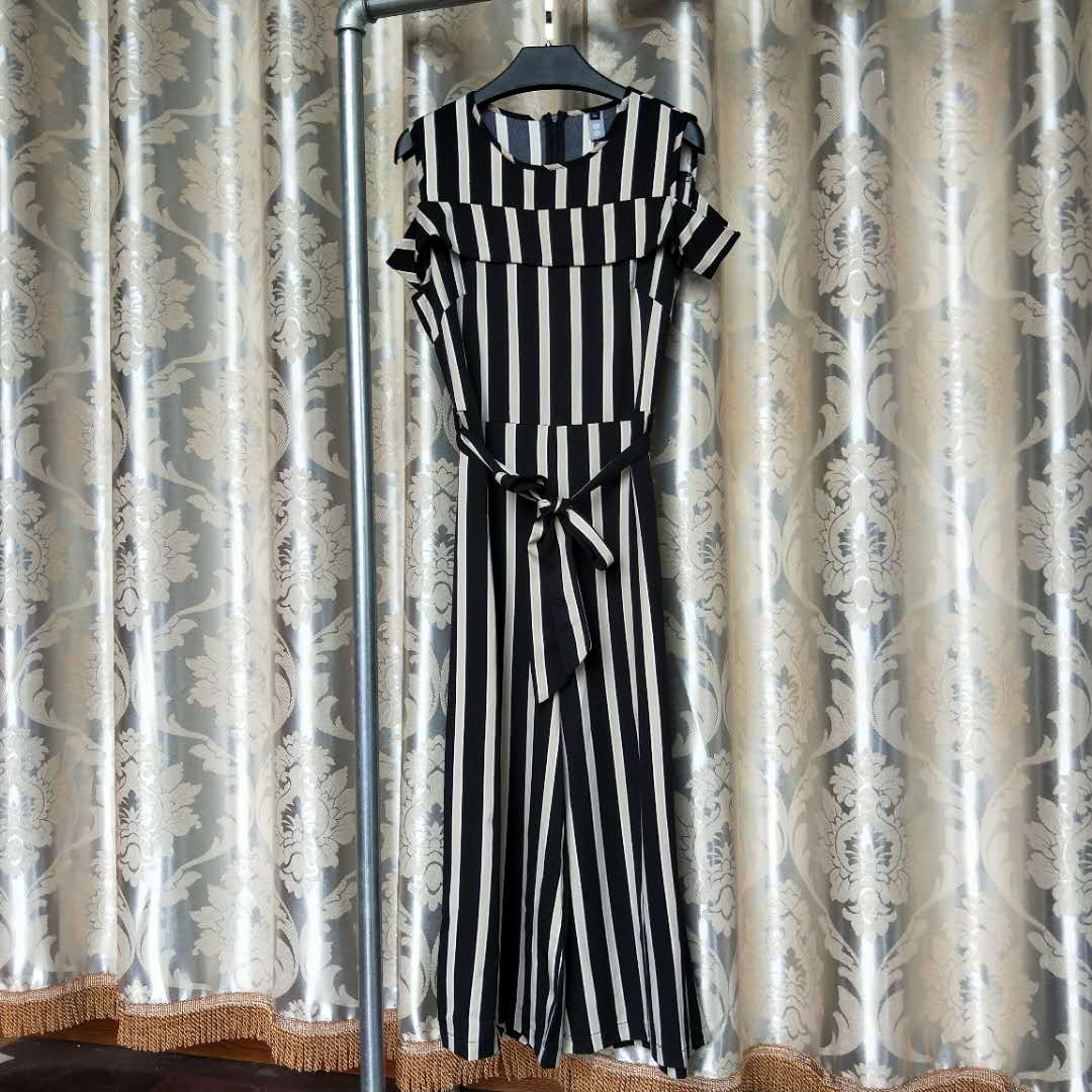 Rò rỉ vai jumpsuit sọc chân rộng quần Hàn Quốc ngắn tay áo phụ nữ 2018 mùa hè mới của phụ nữ thời trang mỏng E42 váy bầu công sở