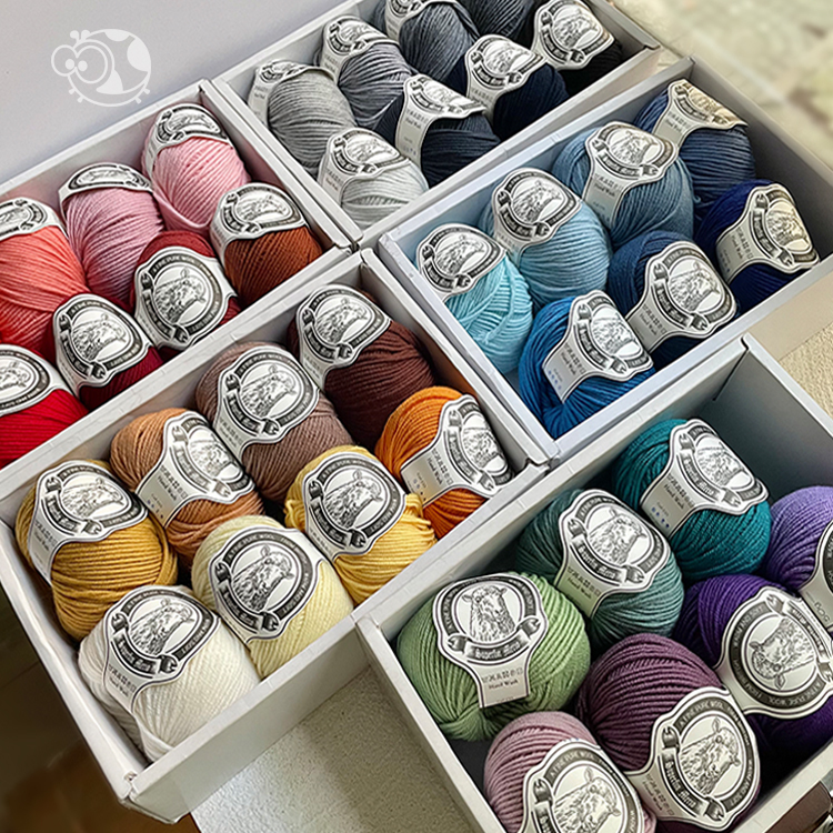 Dk Medium Thickness 100% Merino Wool Yarn Merino Baby Yarn for Hand Knitting, Knitting Needles, Crochet, Scarves, Hats, Sweaters