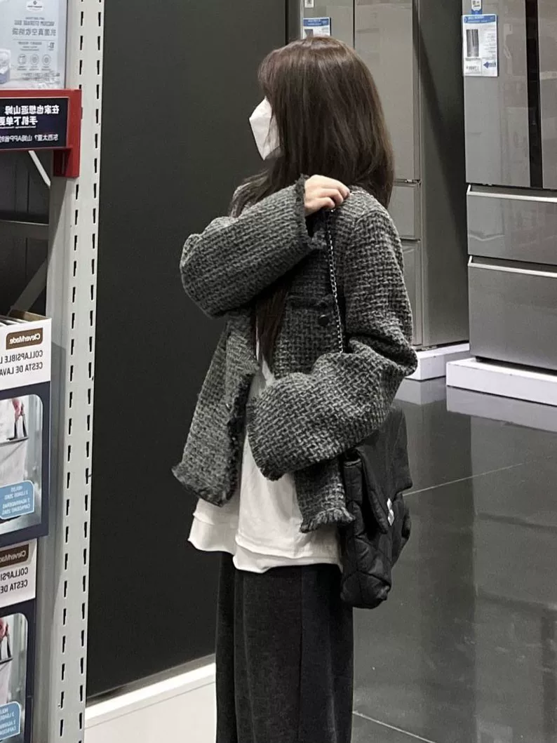 ，，。