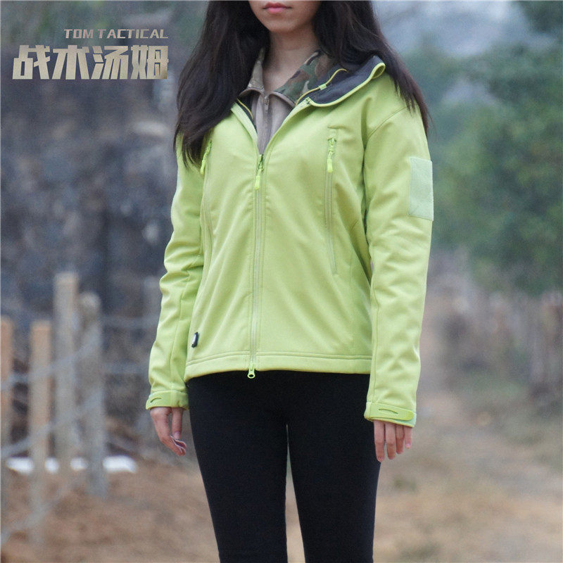 Fluorescent Green Style Submachine Clothing Shark Soft Shell Outdoor Sports Climbing Climbing Climbing TAD Style Cuts Green women's clothing