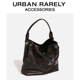 UR Bag 2023 새로운 레트로 악세사리 토트 백 어깨 겨드랑이 가방 게으른 스타일 대용량 쇼핑백 여성용 가방