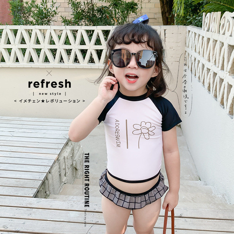 Girls swimsuit 2023 new Korean version baby children's net red girl vacation children's split swimsuit swimsuit