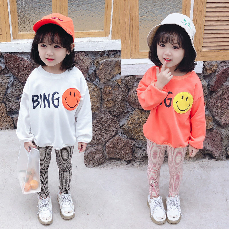 Girls' sports suit 2021 Spring loaded with new one-year-and-half-1 female baby 2 foreign pie 3 laughs face 5 weaters and two sets