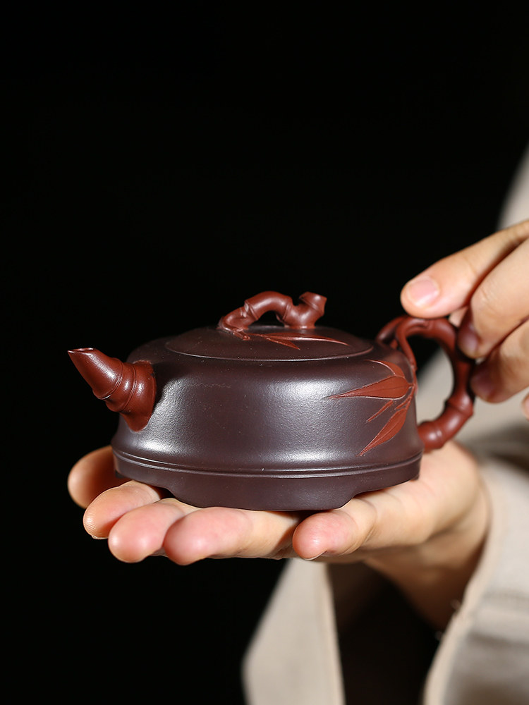 Yixing purple sand pot teapot raw ore purple mud two-color bamboo full handmade famous sketch kung fu teapot household tea