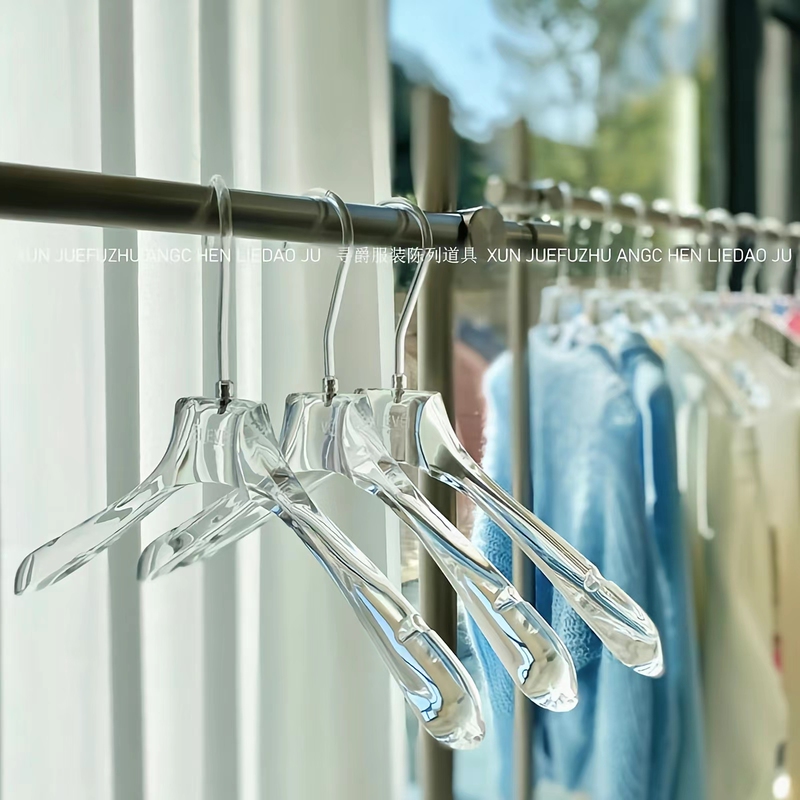 Women's Clothing Store Display Rack Transparent Crystal Acrylic Hanger for Wedding Dresses, Exclusive for Boutique Stores, Non-Marking and Non-Slip Women's Clothing Store Display Rack Transparent Crystal Acrylic Hanger for Wedding Dresses, Exclusive for Boutique Stores, Non-Marking and Non-Slip