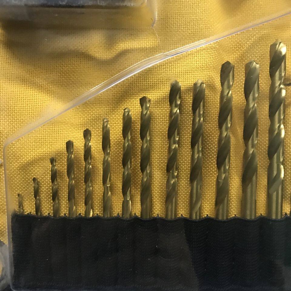 Отвёртка ударная 正品得伟dt7981  98件布包 木材 金属砖墙 钻头批头 套筒组套 Dewalt