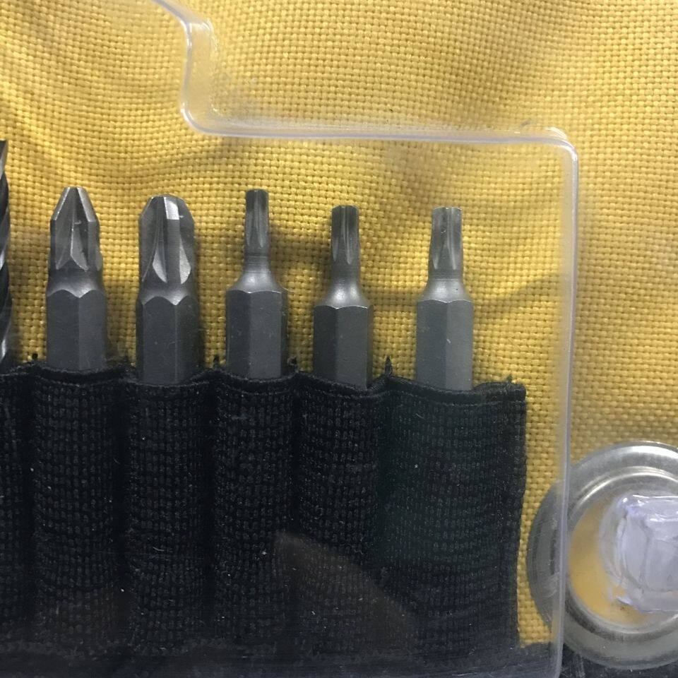 Отвёртка ударная 正品得伟dt7981  98件布包 木材 金属砖墙 钻头批头 套筒组套 Dewalt