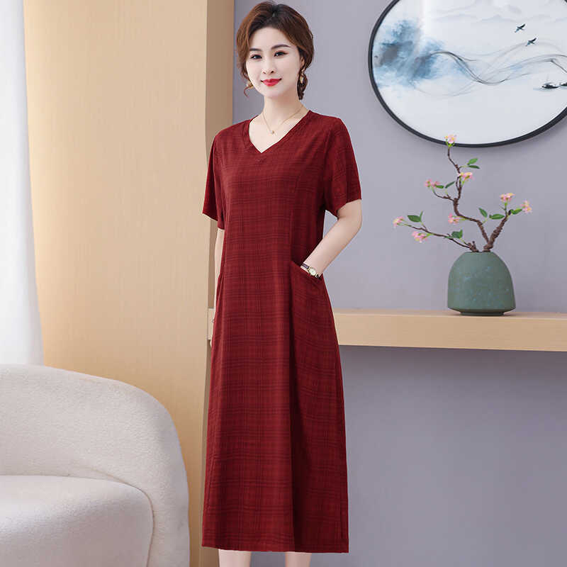 Summer Plus-Size Women's Solid Color V-Neck Loose Dress for Mothers, New Style, Elegant and Stylish Cotton-Linen Dress with Pockets