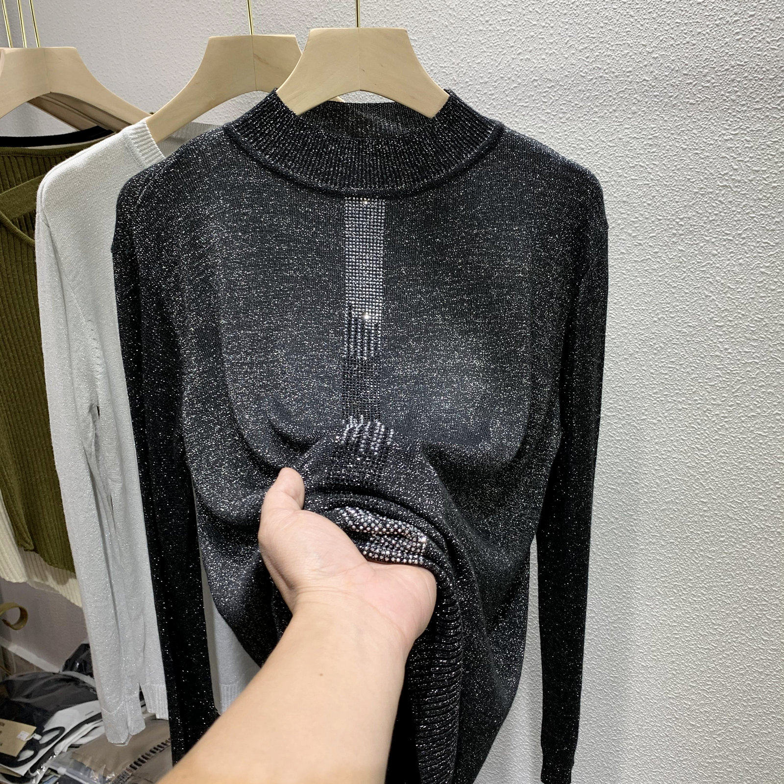 Half turtle neck women's 2022 early spring with black and white hot drill loose bright silk sweater long sleeve jacket