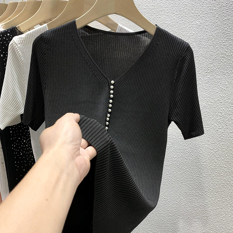 2022 New Summer Women's Clothing Online Red Little Crowddesign Sensation V Collar Short Sleeve Ice Silk T-shirt Undershirt Knitted Blouse