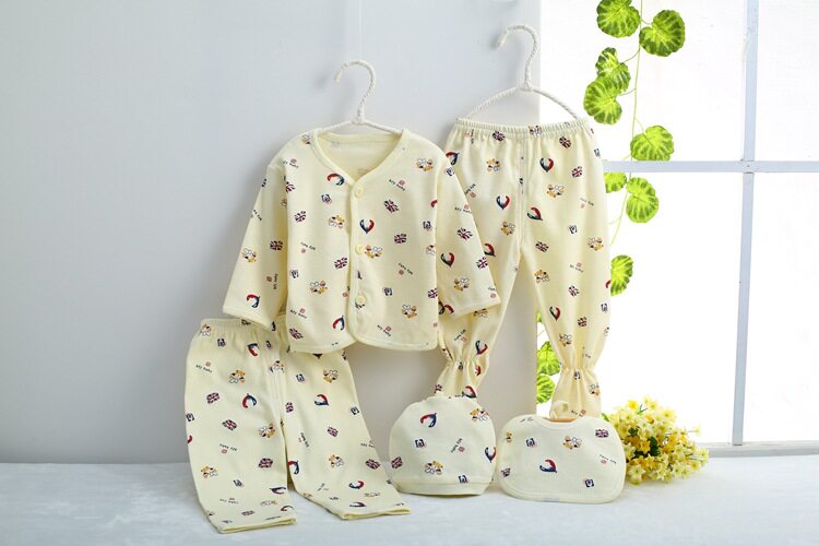 Coffret cadeau pour nouveau-né - Vêtements + Accessoires - Ref 1965154 Image 49