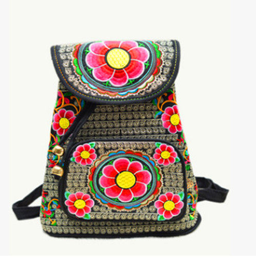 Yunnan Ethnic Wind Handicrafts Mountaineering Leisure Embroidered double shoulder bag Shoulder Bag College Wind 100 Hitch Mid-Aged Women's Bag