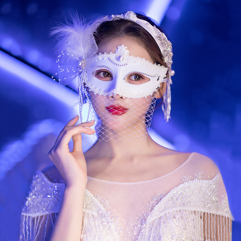 Han Style Fashion Mask Pearl Crystal Flow Su Hair With Feather Blindfold Sexy Makeup Dance Performance Half Face Mask