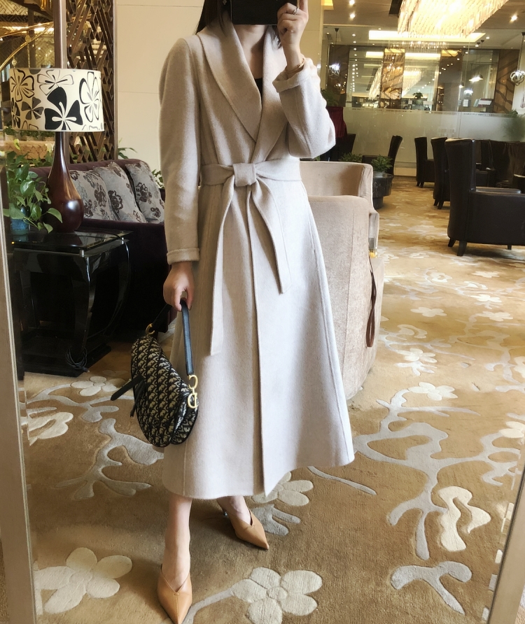 The oat color fried chicken classic in various specialties this year ~ Double-sided, cashmere big coat woman over knee long version
