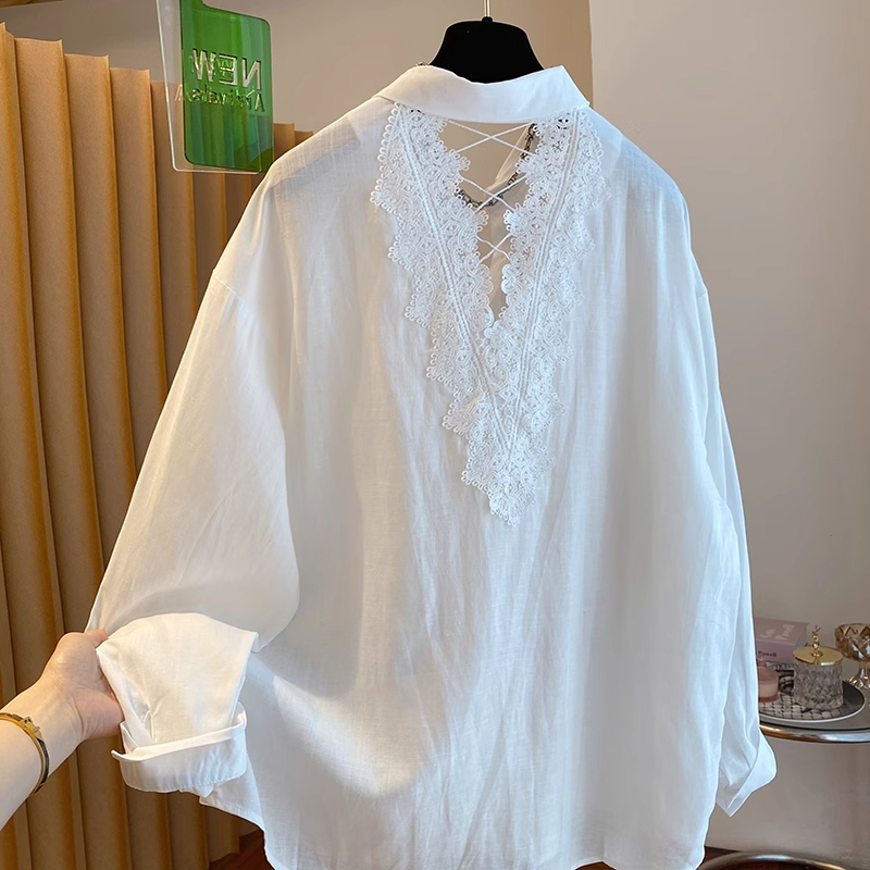 Designed with a Lace Back and Cut-Out Details, This Chic Long-Sleeve Shirt Top for Women Is a New Spring and Autumn Style for Plus-Size Girls