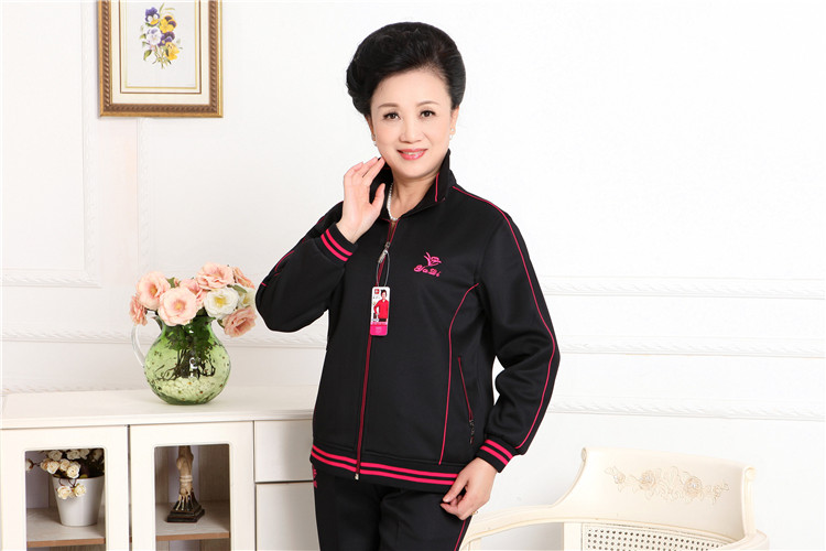 Mùa thu mẹ mặc áo khoác thể thao áo khoác cỡ lớn thường niên của phụ nữ trung niên mùa xuân và áo len dài tay mùa thu áo thun nữ trung niên