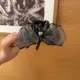 灰色网纱水钻蝴蝶结泡泡抓夹