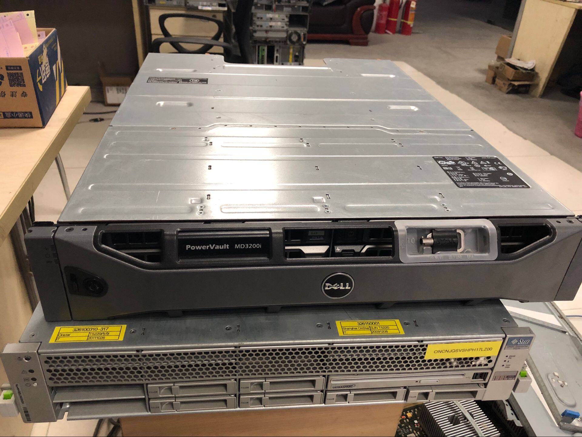 Dell PowerVault MD3200i Storage Overall iSCSI Controller 0770D8 770D8