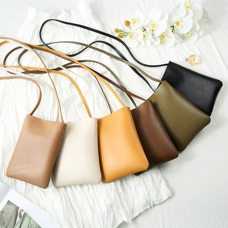 Mobile phone bag soft leather bag women's small bag trendy summer simple all-match change mini bucket bag walking Messenger bag