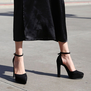 Student waterproof platform model characteristics showcase one-line strap