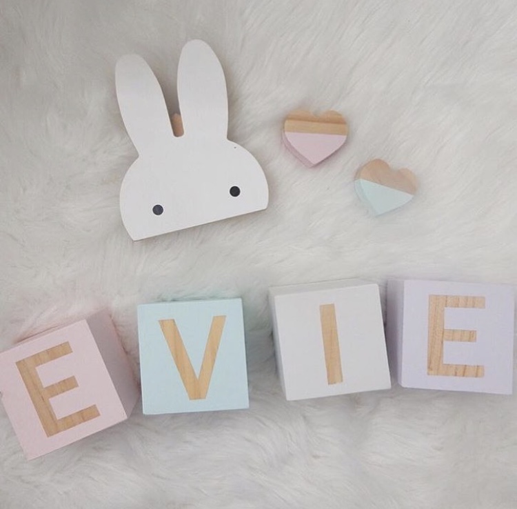 ins new products Nordic wind woody pinewood Pineapple Flak Hook Wall Deco children's room Clothing Store Photography Props