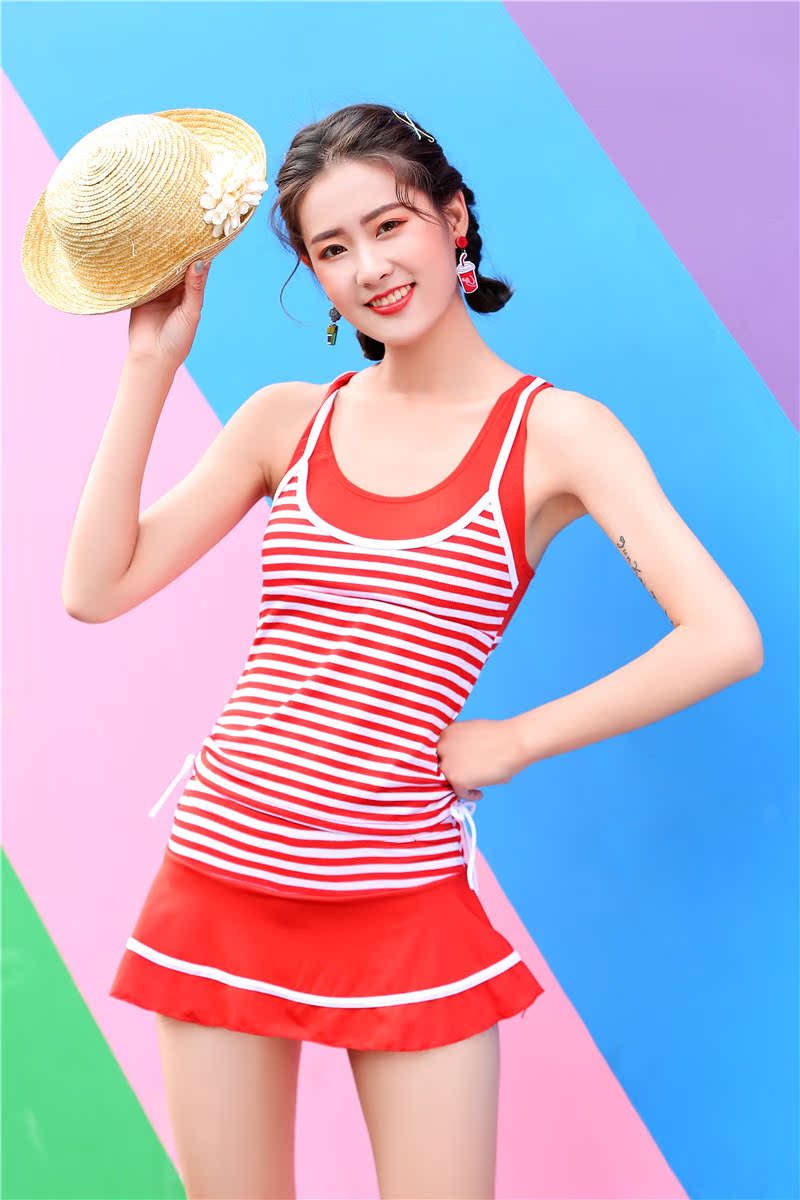 Nhà sản xuất Bộ đồ tắm Spa Split Đồ bơi nữ Thể thao và Giải trí Áo tắm Hải quân Chia Váy đồ tắm 2 mảnh