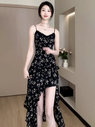 Черное летнее платье, длинная юбка без рукавов, цветочный принт