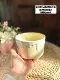 Ярко -желтый мороженое высокие ноги желтые