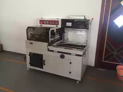 Fully automatic packaging machines, automatic integrated sealing mantle packing machine automatic sealing and cutting machine can be door-to-door look