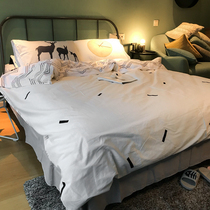 Nordic style fresh and simple cotton four-piece set off-white cotton bedding Striped bedding duvet cover fitted sheet