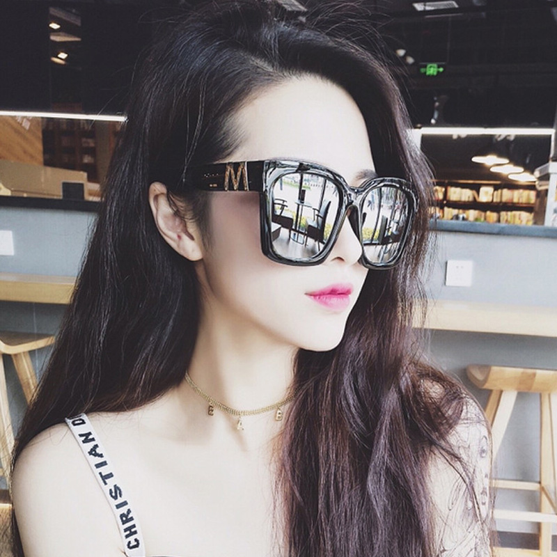 2022 new Korean version sunglasses female big frame slim mesh red glasses square fashion tide anti UV sunglasses man