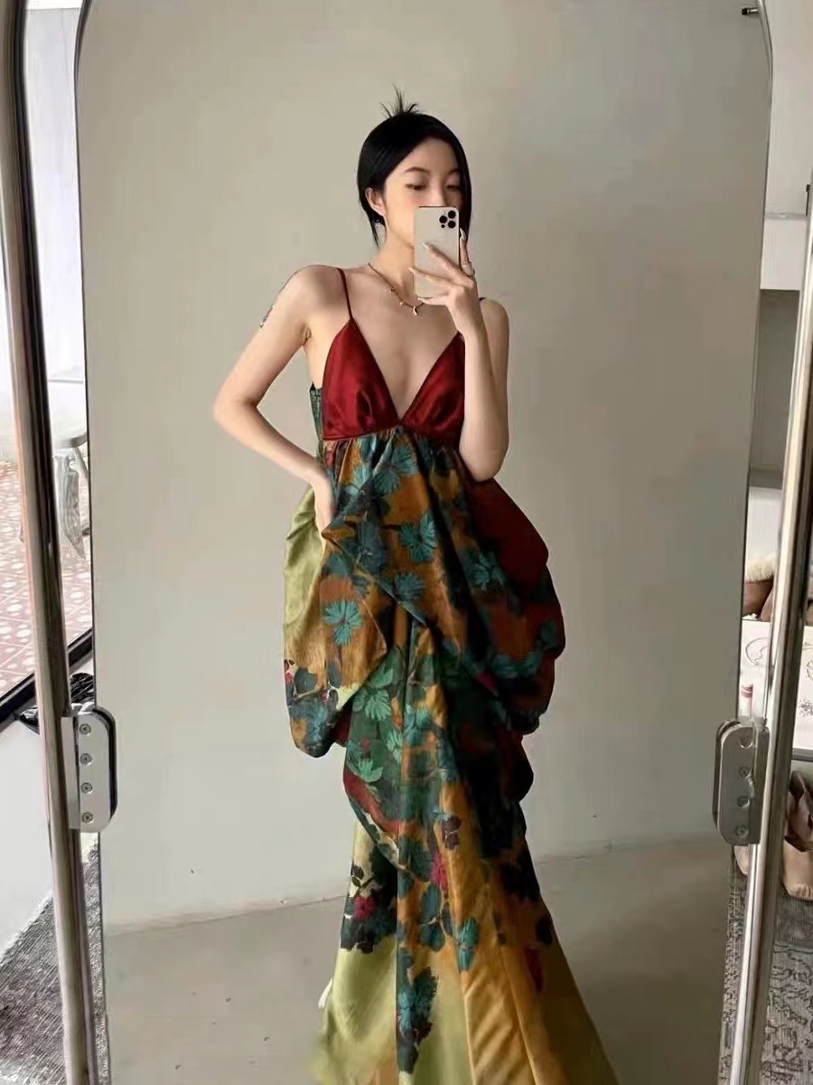 UNIQ/新中国風ニッチデザイン花柄コントラストレトロ細ストラップVネックセクシーウエストフィッシュテールドレス
