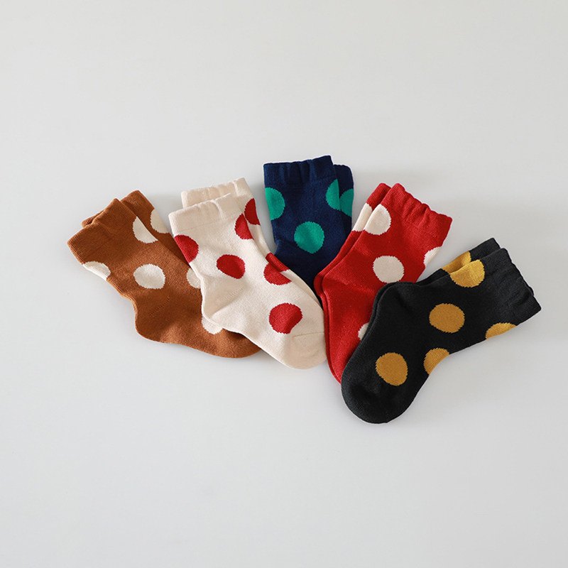 Ins autumn and winter Korean baby cute big wave point color hit color candy socks men and women baby all-match socks