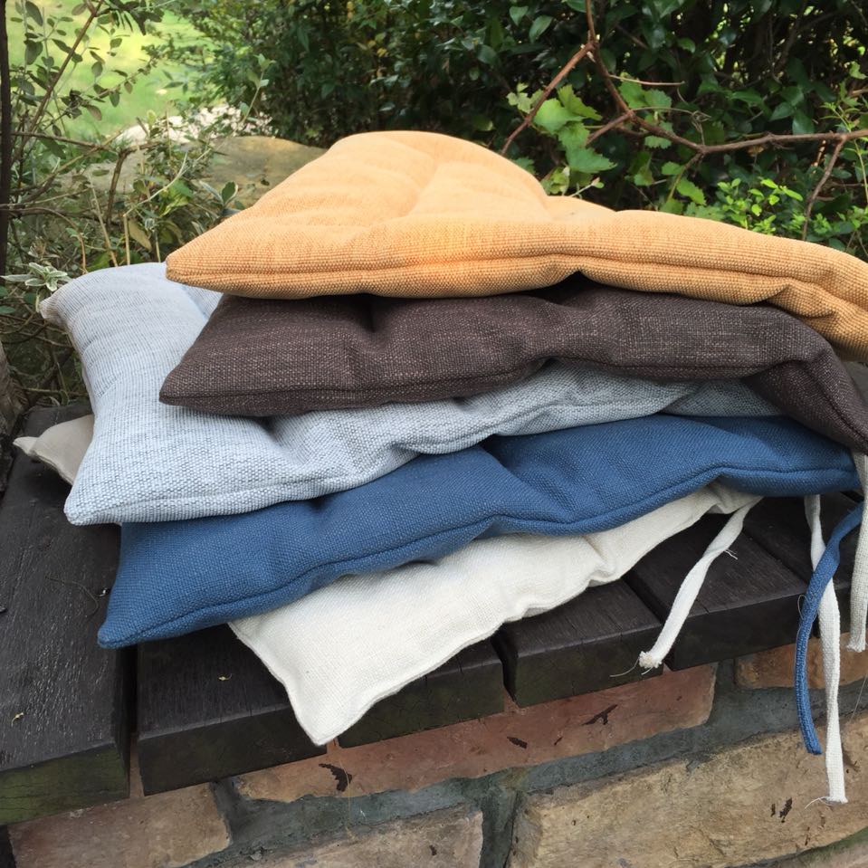 Phần mỏng kiểu Nhật đơn giản màu đơn giản cotton và vải lanh ghế đệm Bốn mùa máy tính văn phòng đệm ghế ăn đệm chống trượt - Ghế đệm / đệm Sofa đệm bàn ghế gỗ