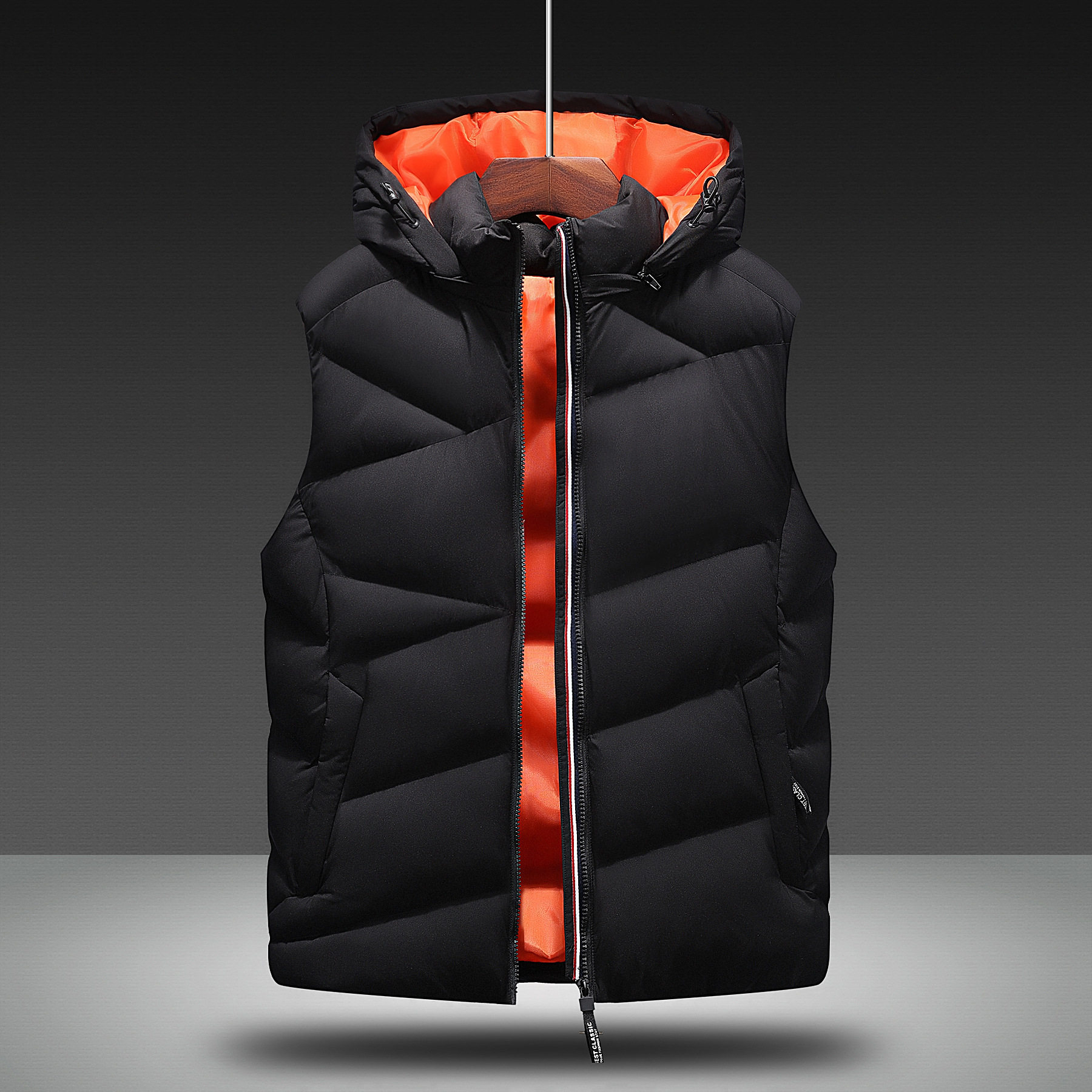 Outdoor men charge vest autumn winter warm Sports Plus velvet jacket vest windproof hooded large size fishing horse clip