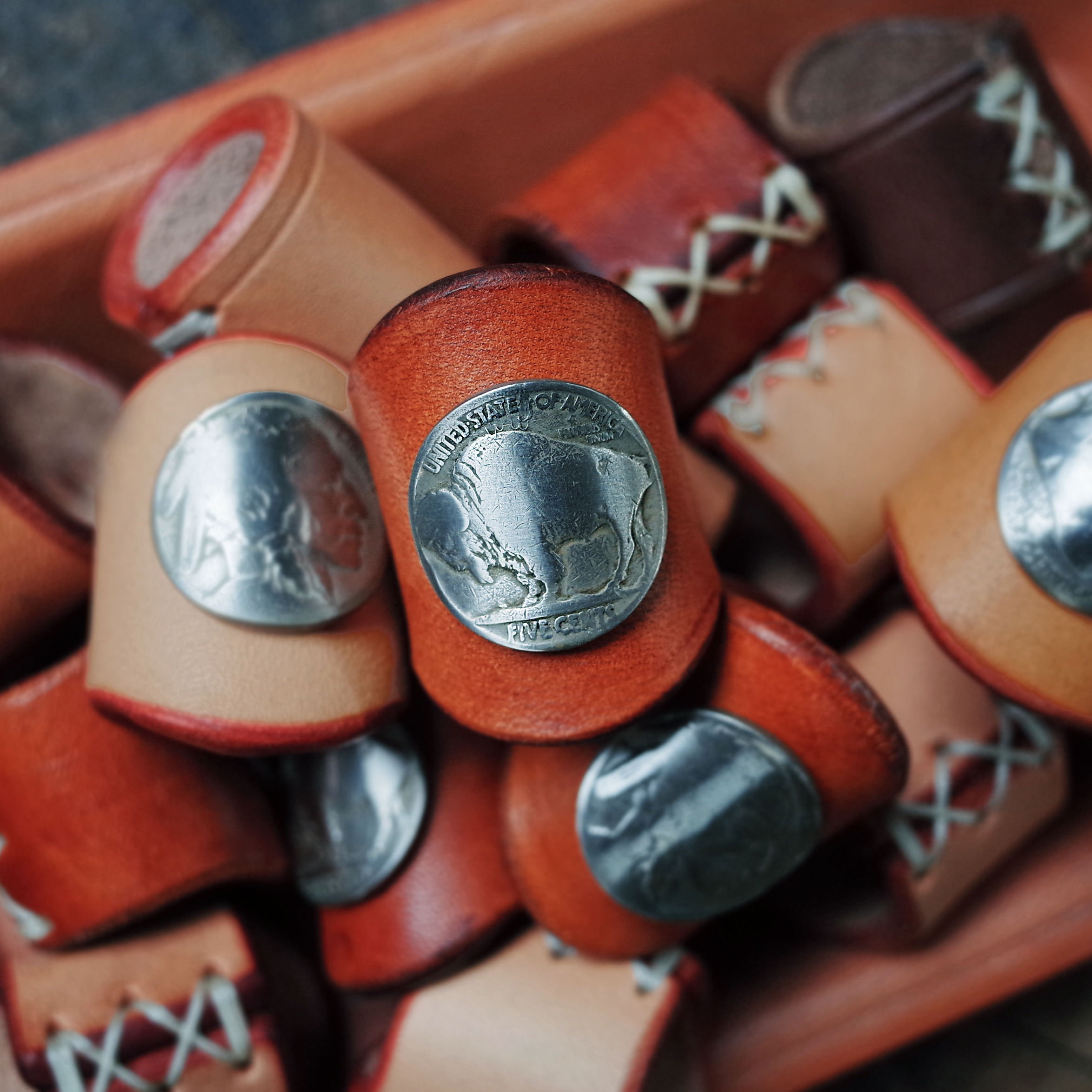 Old hawker leather American retro Ami Khaki motorcycle leather shield Indian silver coin scarf square buckle