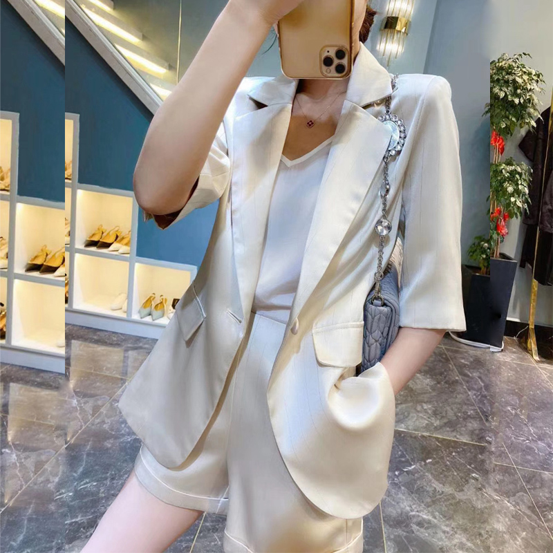 European Standing Suit Shorts Suit Woman Han Version Fashion High-end Work Clothes Temperament West Suit Two Sets Summer Thin