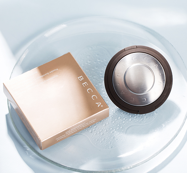 Một độ sâu ánh sáng cao như biển ~ Becca bột ánh sáng cao Champagne Pop sâm banh bong bóng 8g phấn bắt sáng wet n wild