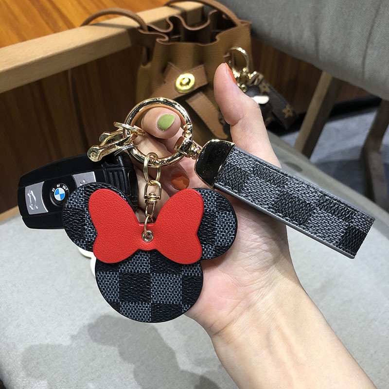 Suitable for Lv Bags, Vintage Car Key Pendant, Keychain for Women, Cute and High-End Leather Keychain, Gift for Female Friends Suitable for Lv Bags, Vintage Car Key Pendant, Keychain for Women, Cute and High-End Leather Keychain, Gift for Female Friends