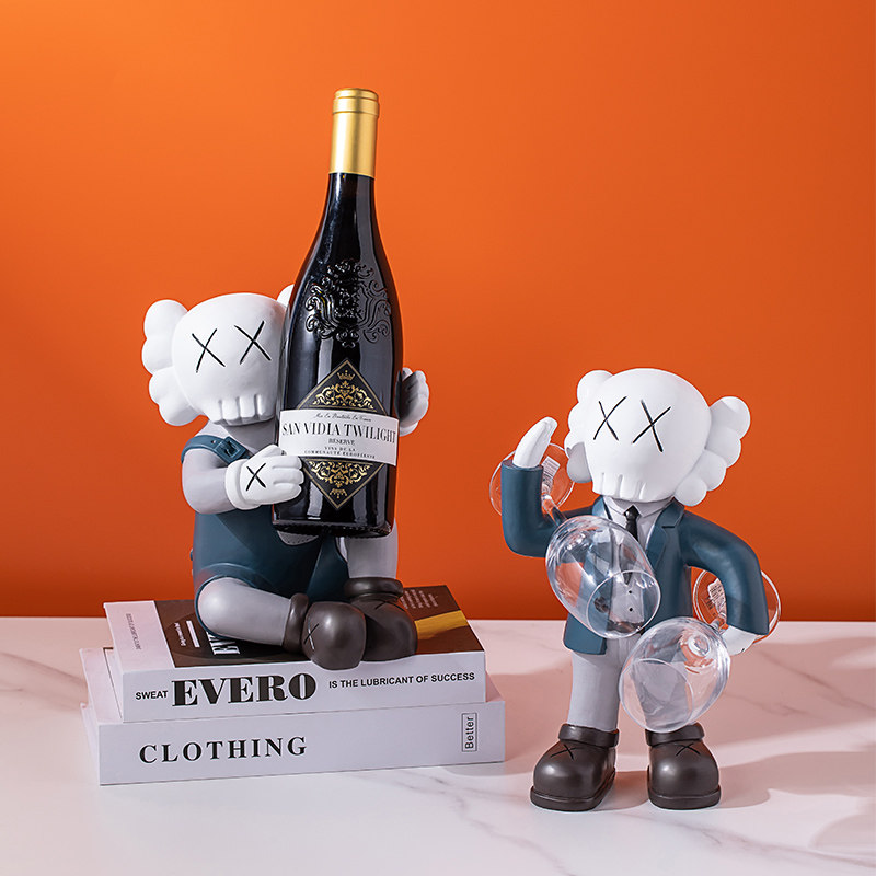 Nordic Creative Violence Bear Red Wine Rack Swing Pieces Modern Home Living Room Wine Cabinet Decorations Wine Shelf Cup Shelf